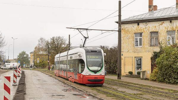 Новые трамваи на улицах Лиепаи - Sputnik Латвия