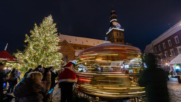 Рига готовится праздновать Рождество и Новый год - Sputnik Латвия