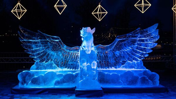 В Елгаве прошел 24-й Международный фестиваль ледяных скульптур. - Sputnik Латвия