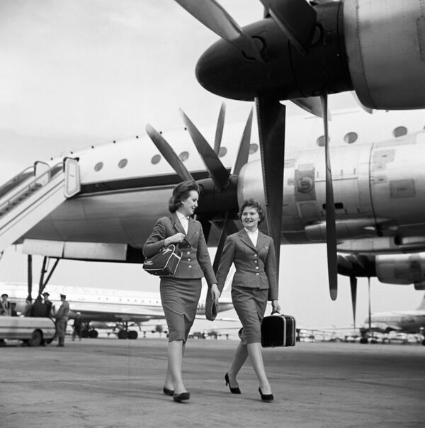 Стюардессы на аэродроме Домодедово, 1965 год - Sputnik Латвия
