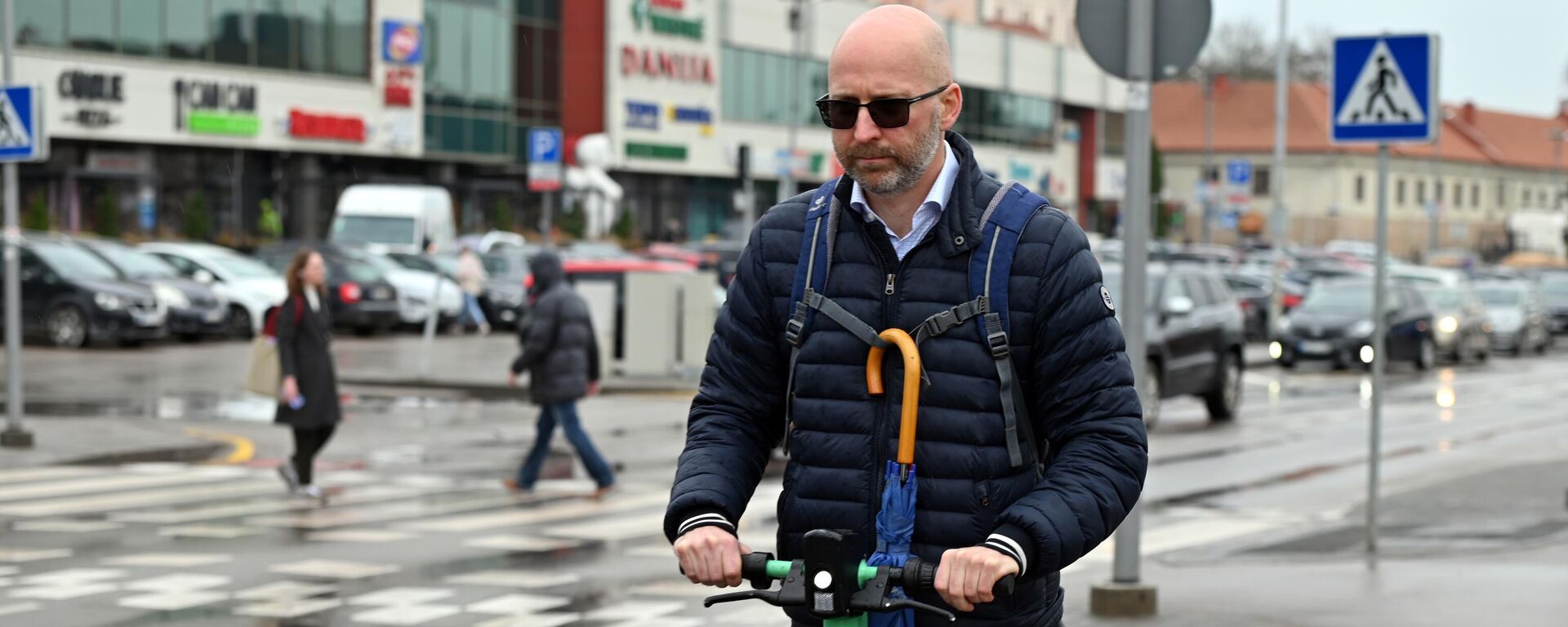 Пресс-конференция, посвященная безопасному движению на электрических самокатах - Sputnik Латвия, 1920, 22.03.2024