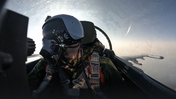 Боевая работа экипажей Су-35 ВКС России - Sputnik Латвия