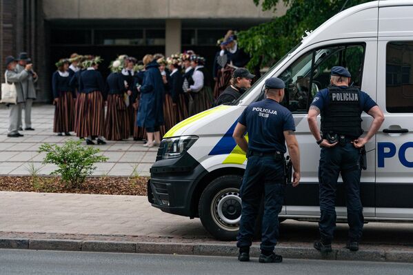 Для организации безопасности на мероприятии присутствовала полиция. - Sputnik Латвия