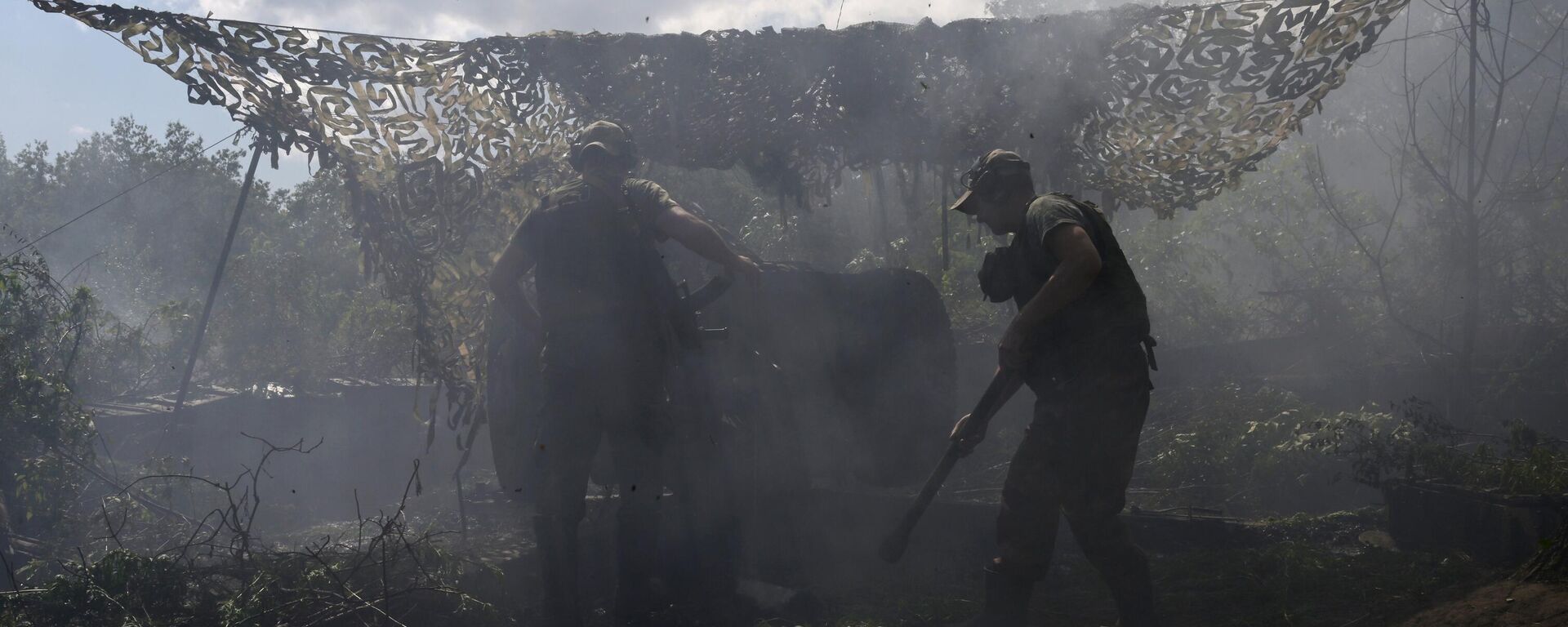 Артиллерия Южной группировки войск в зоне спецоперации - Sputnik Латвия, 1920, 07.07.2023