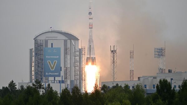 Запуск РН Союз-2.1б с автоматической станцией Луна-25 - Sputnik Латвия