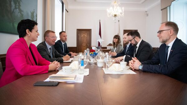Встреча президента Латвии Эдгарса Ринкевичса с руководством партии Прогрессивные - Sputnik Латвия