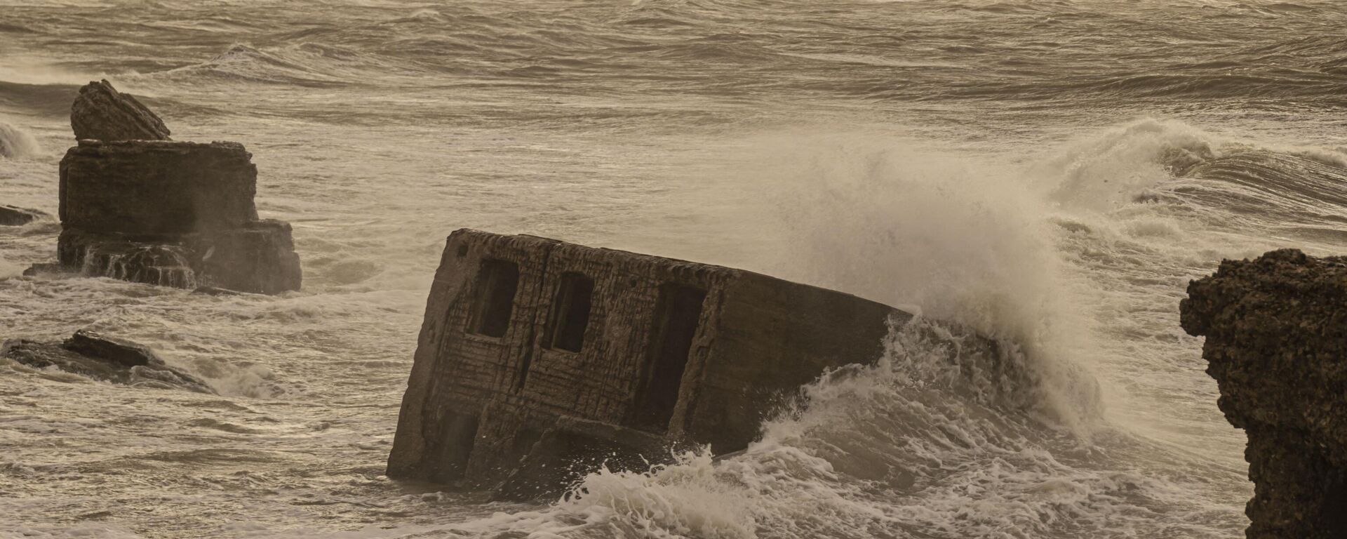 Буря в Лиепае - Sputnik Латвия, 1920, 02.11.2024