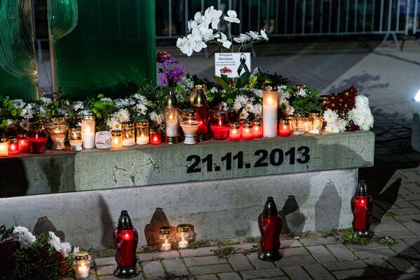 Жертвами катастрофы стали 54 человека.  - Sputnik Латвия