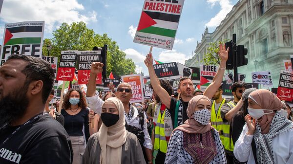 Акция в поддержку палестинцев в Лондоне - Sputnik Латвия