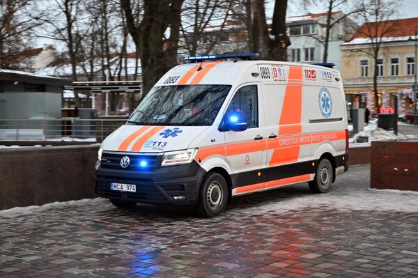 Акцию организовала мэрия, столичная полиция и представители скорой медицинской помощи. - Sputnik Латвия