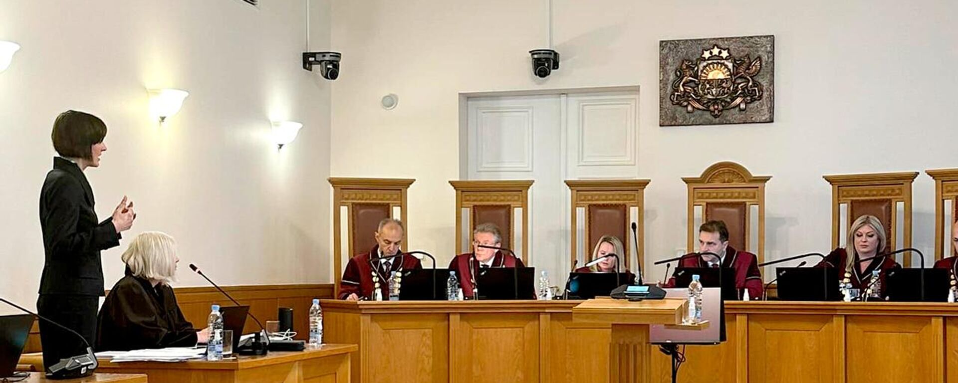 Заседание Конституционного суда Латвии по иску против массового лишения россиян видов на жительство - Sputnik Латвия, 1920, 10.01.2024