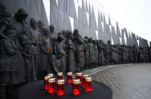 Фрагмент мемориала в память о мирных жителях СССР – жертвах нацистского геноцида в годы Великой Отечественной войны - Sputnik Латвия