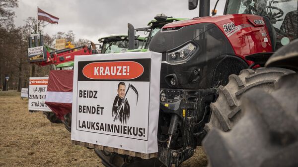 Акция протеста латвийских фермеров  - Sputnik Латвия