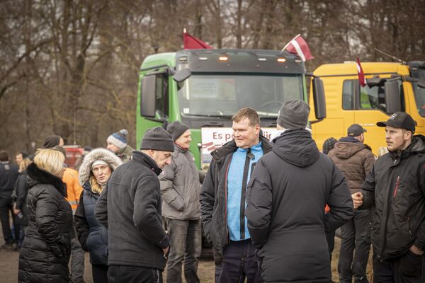 Фермеры добиваются немедленного запрета на импорт российских и белорусских продуктов питания без переходного периода - Sputnik Латвия