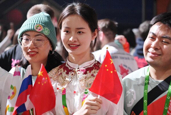 Участники из Китая. - Sputnik Латвия