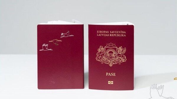 Новый образец паспорта гражданина Латвии - Sputnik Латвия