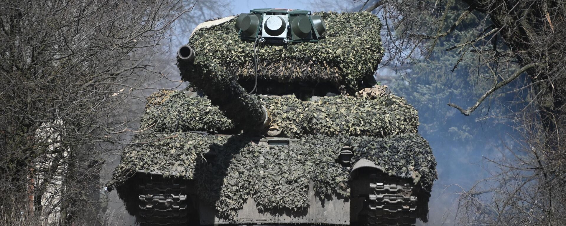 Танк Т-72 ВС РФ в зоне спецоперации - Sputnik Латвия, 1920, 03.04.2024