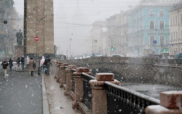 В городе объявлен жёлтый уровень погодной опасности. - Sputnik Латвия