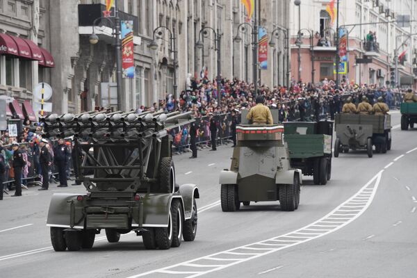 Военная техника на военном параде во Владивостоке, посвященном 79-й годовщине Победы в Великой Отечественной войне - Sputnik Латвия