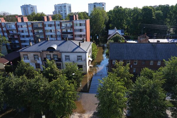 Буря вызвала в Елгаве проблемы с  электроснабжением и интернет-связью - Sputnik Латвия