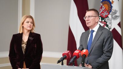 Президент Латвии Эдгарс Ринкевичс и премьер-министр Латвии Эвика Силиня