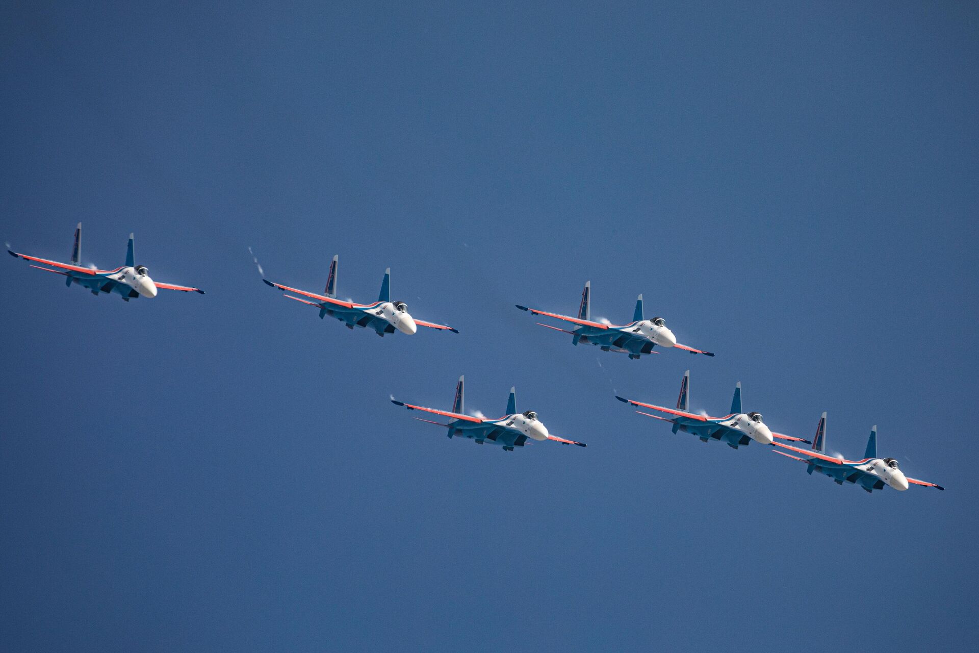 Истребители Су-30СМ пилотажной группы Русские витязи на Airshow China 2024 - Sputnik Латвия, 1920, 12.11.2024