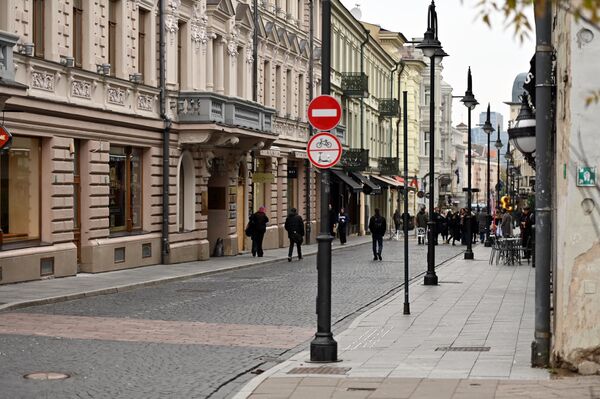 В Вильнюсе среднемесячная температура воздуха достигла трех градусов тепла. - Sputnik Латвия