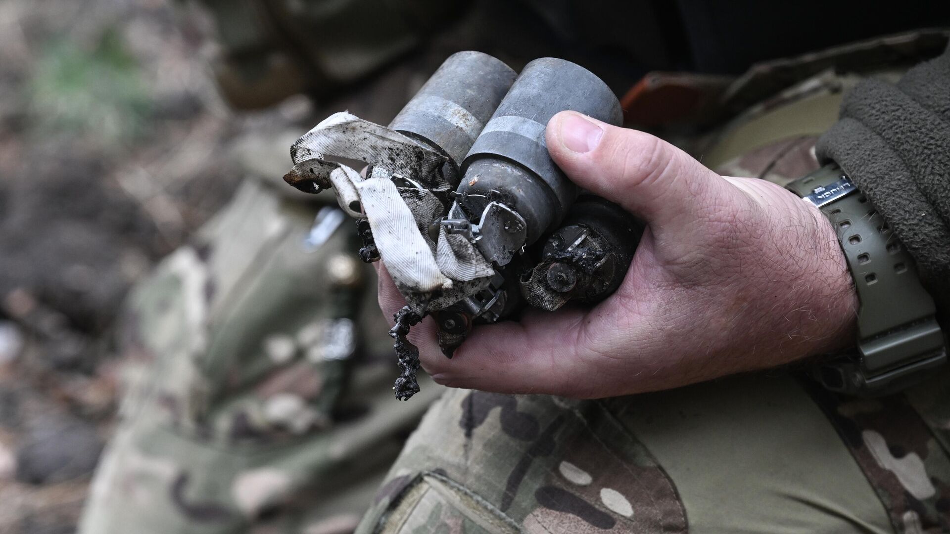 Работа сводного отряда разминирования МЧС РФ в Курской области - Sputnik Латвия, 1920, 12.12.2024