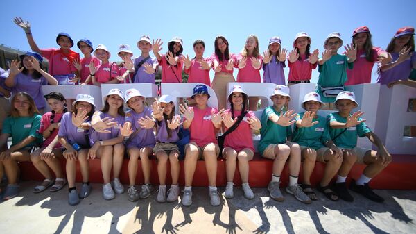 Дети в лагере Артек - Sputnik Латвия