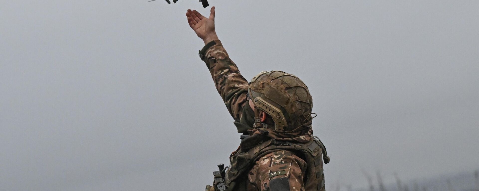 Военнослужащий ВС РФ в зоне спецоперации - Sputnik Латвия, 1920, 31.03.2026