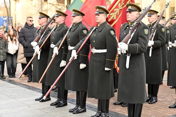 В этот день почитают память жертв январских событий 1991 года в Вильнюсе. - Sputnik Латвия