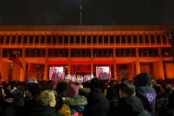 Литва продвигает антисоветскую и антироссийскую версию произошедшего, обвиняя во всем советских солдат и подвергая гонениям тех, кто говорит, что &quot;свои могли стрелять в своих&quot;. - Sputnik Латвия