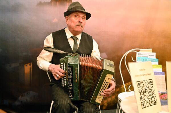 Самым популярным направлением осталась Турция, спрос на Грецию снизился, отметили представители туроператоров. - Sputnik Латвия