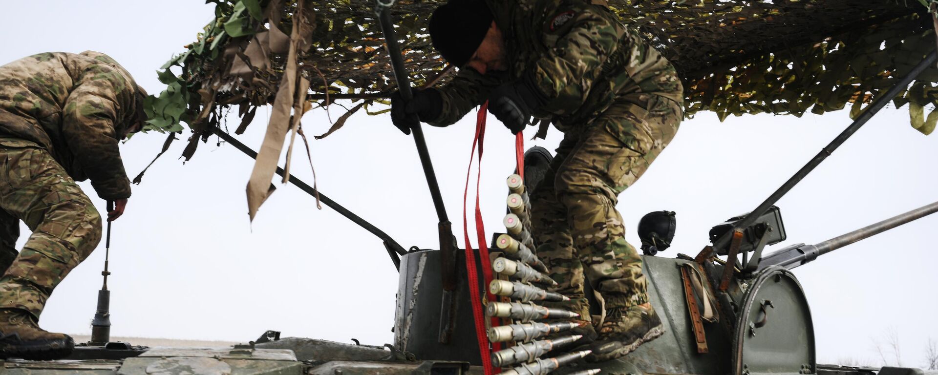 Военнослужащие штурмовых групп ВДВ РФ на полигоне в зоне СВО - Sputnik Латвия, 1920, 03.03.2025
