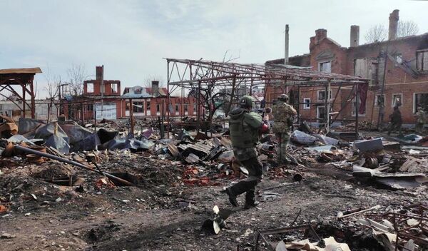 Суджа после освобождения российскими военными - Sputnik Латвия