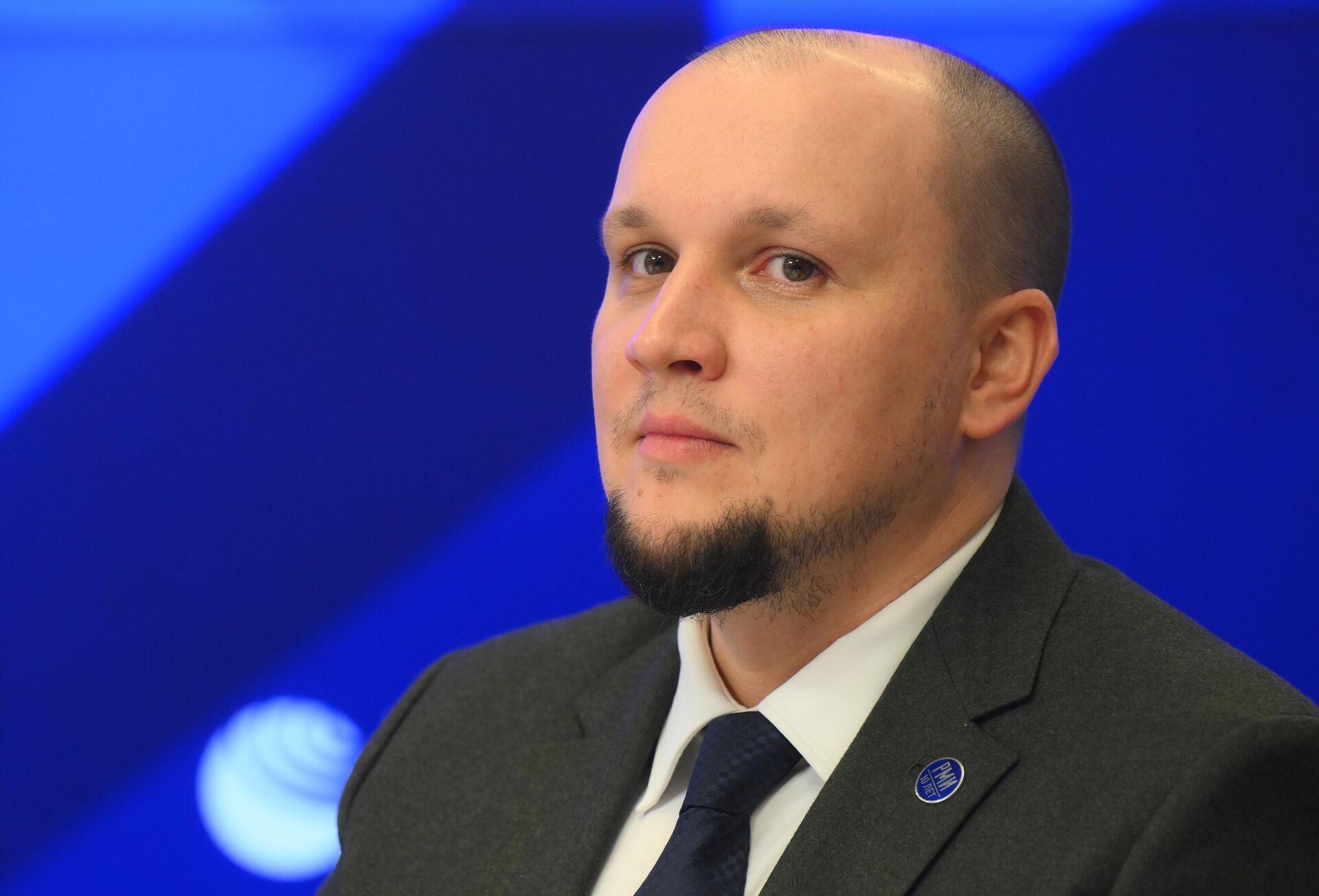 Директор фонда поддержки гуманитарных наук Моя история Иван Есин Директор фонда поддержки гуманитарных наук Моя история Иван Есин - Sputnik Латвия, 1920, 19.03.2025