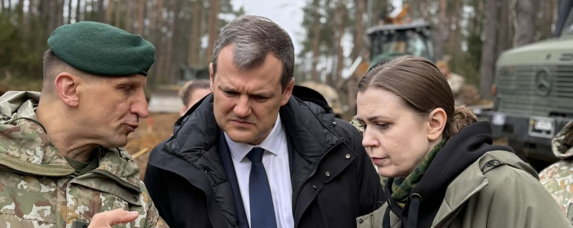 Фото с места происшествия с американскими военнослужащими во время учений в Литве  - Sputnik Латвия, 1920, 27.03.2025
