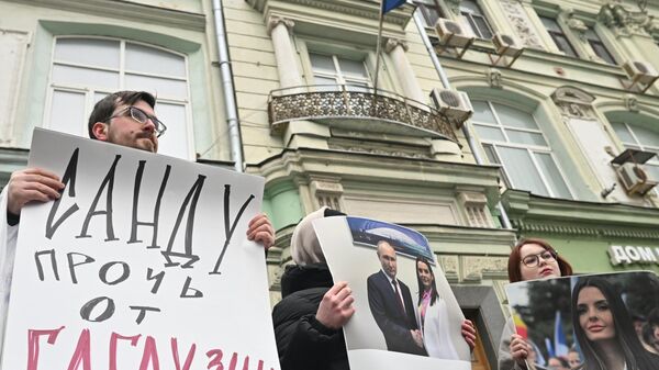 Акция протеста в связи с задержанием главы Гагаузии Е. Гуцул - Sputnik Латвия