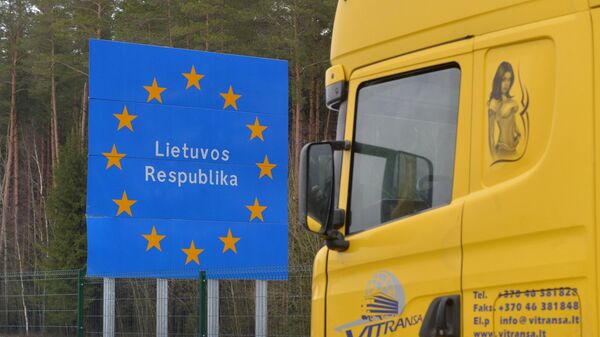 Фуры с российскими номерами скопились на белорусско-литовской границе - Sputnik Латвия