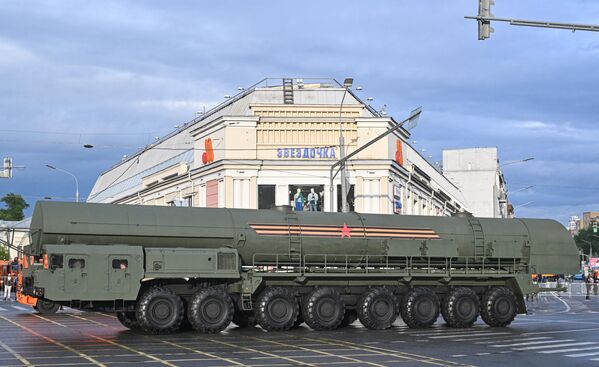 Автономная пусковая установка ПГРК &quot;Ярс&quot;. - Sputnik Латвия