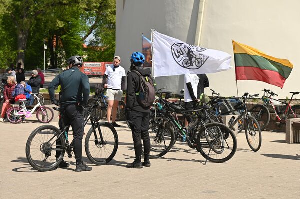 Парад открытия сезона — это не только увлекательная поездка по красивейшим улицам Вильнюса, но и способ показать, что велосипед может стать частью повседневной жизни и образом жизни каждого человека. - Sputnik Латвия