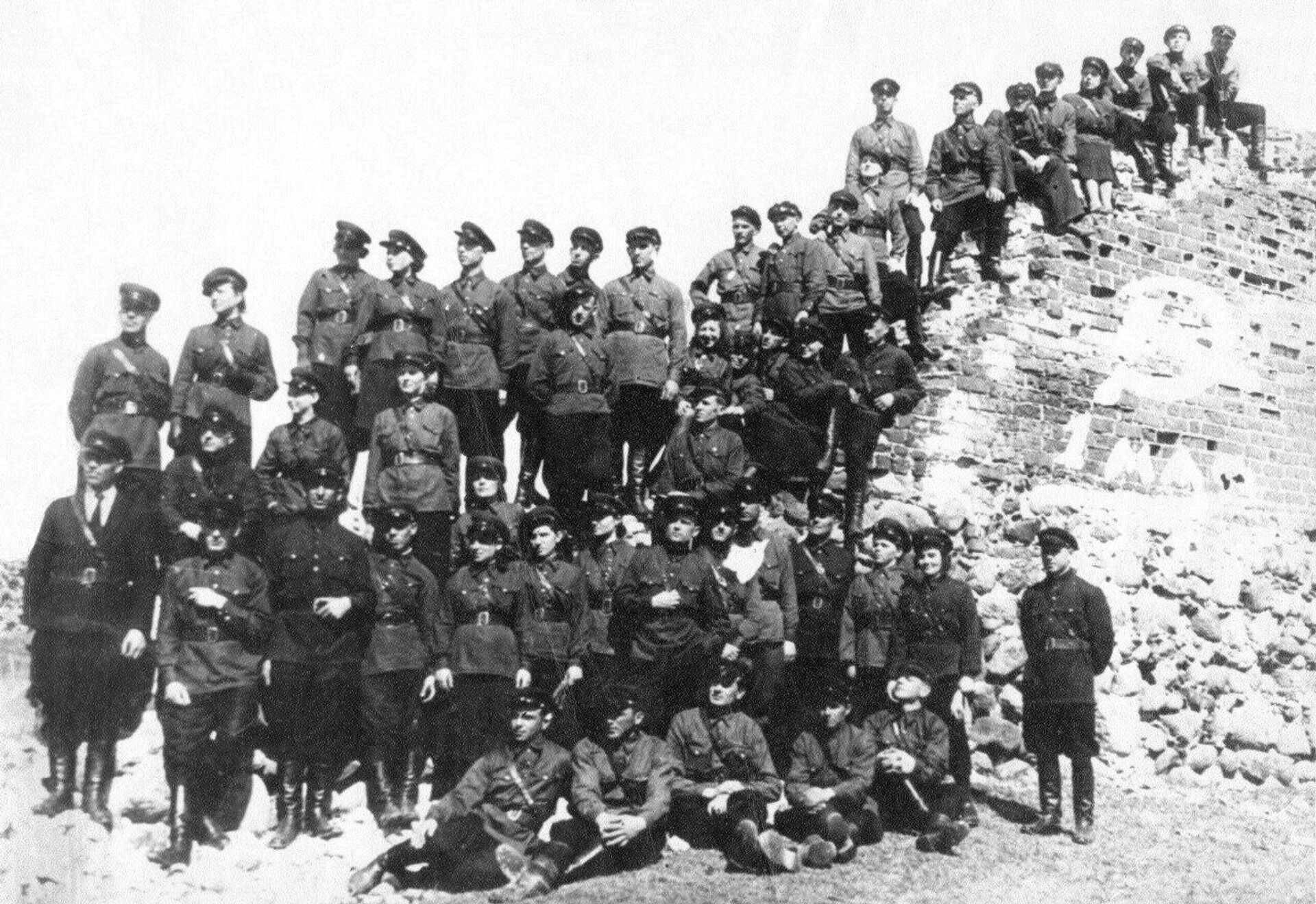 Лудзенская гвардия, 1 мая 1941 г. - Sputnik Латвия, 1920, 07.05.2025