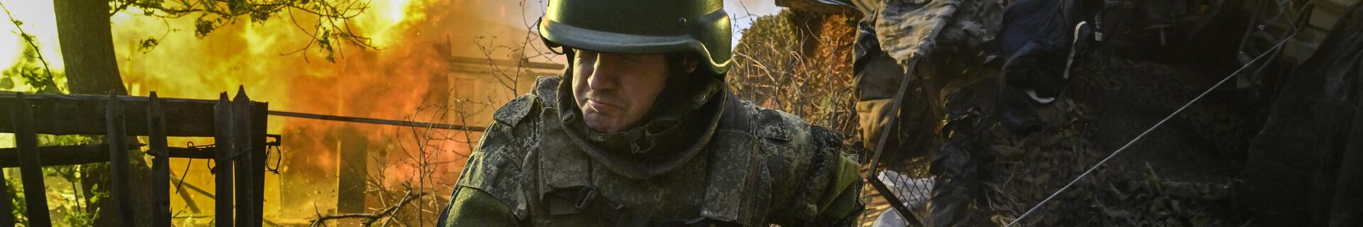 Боевая работа расчета пушки 2С5 Гиацинт-С группировки войск Центр на Красноармейском направлении СВО - Sputnik Латвия, 1920, 28.02.2022