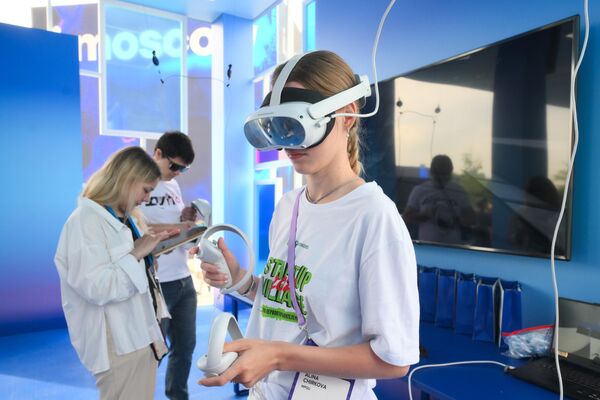 Участники XIII конференции Startup Village в Инновационном центре "Сколково" Участники XIII конференции Startup Village в Инновационном центре "Сколково" - Sputnik Латвия
