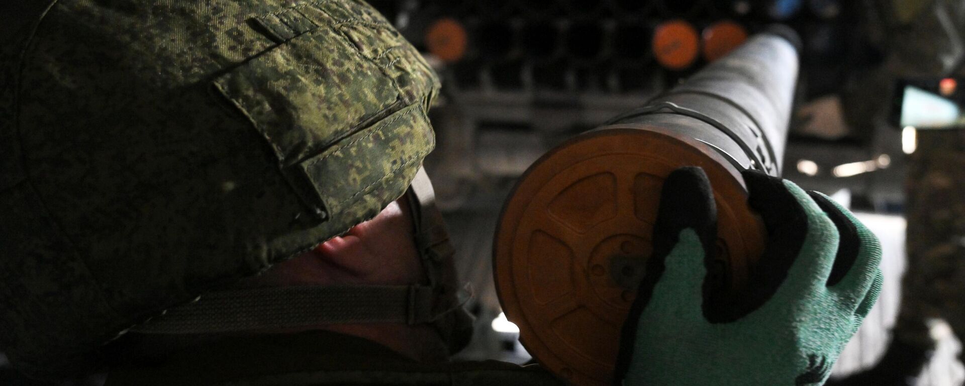 Боевая работа расчета РСЗО Град ВС России в зоне СВО - Sputnik Латвия, 1920, 02.07.2025