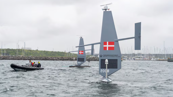 Надводные беспилотники Saildrone в акватории Балтийского моря - Sputnik Латвия