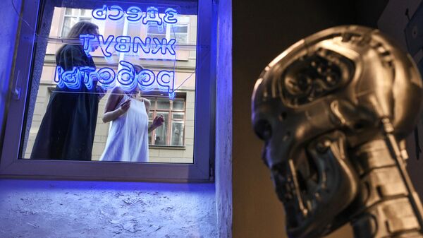 Первый в России шоурум-магазин роботов - Sputnik Латвия