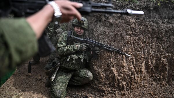 Боевое слаживание военнослужащих ВС РФ в зоне СВО - Sputnik Латвия