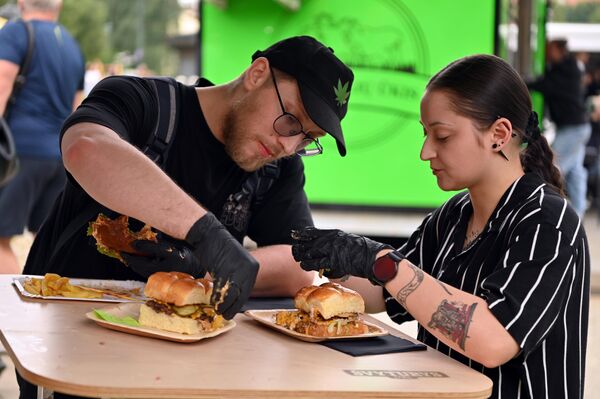 По словам организаторов, в этот раз на мероприятии запланировали гораздо больше развлечений, чем в прошлом году.  - Sputnik Латвия