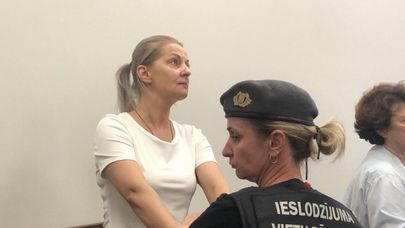 Светлана Николаева в зале заседаний суда в Риге